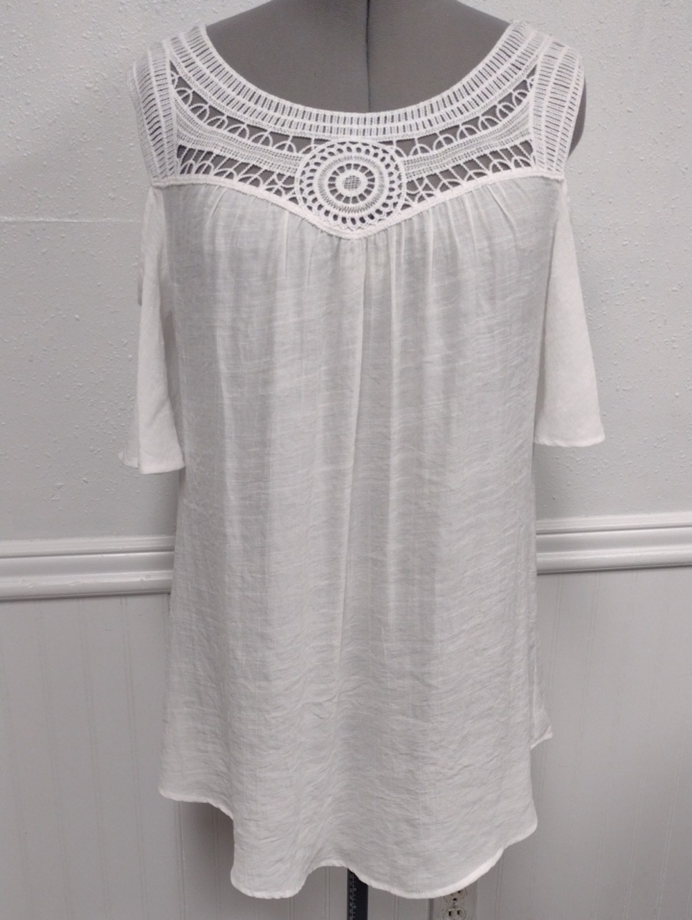Catalina White Crochet Yoke Cold-Shoulder Tunic